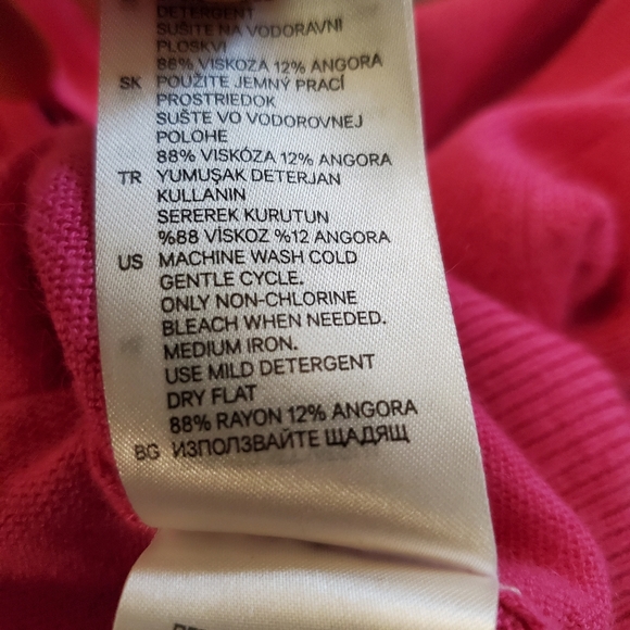 NWT H&M XS Hot Pink Sweater with Keyhole Back - Picture 7 of 7